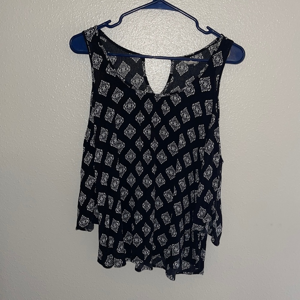 Open Shoulder Buckle Shirt